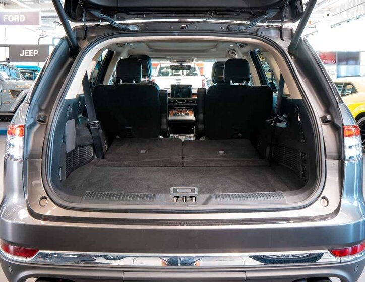 Lincoln Aviator 6