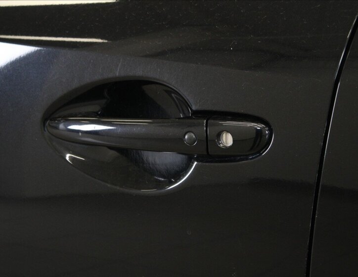 Mazda 6 Sedan / Limuzína 2,2 l 129 kw