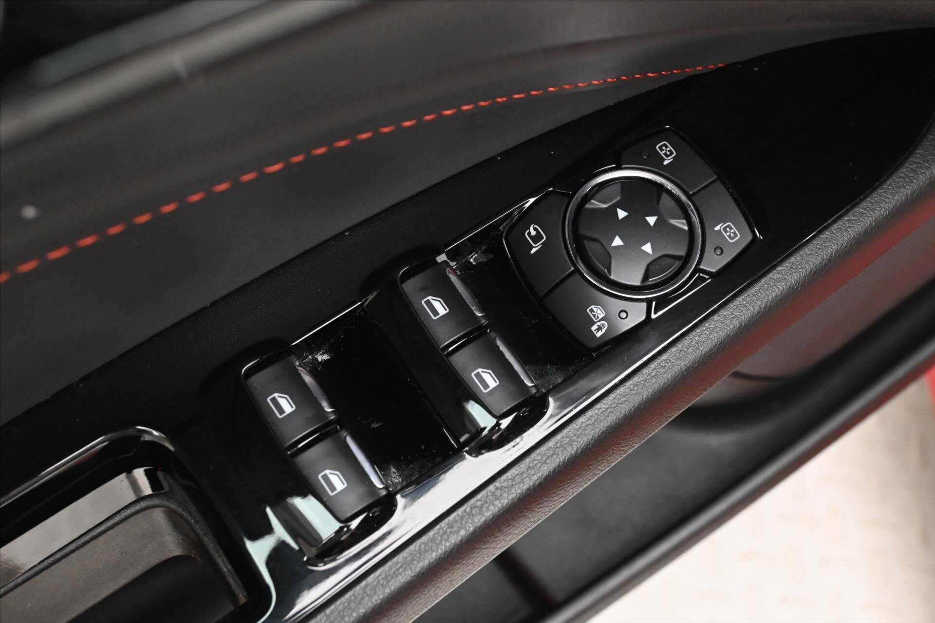 Ford Mondeo Sedan 2,0 l 140 kw