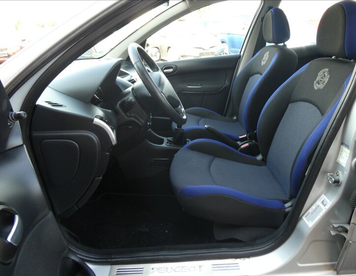 Peugeot 206 Hatchback 1,1 l 44 kw