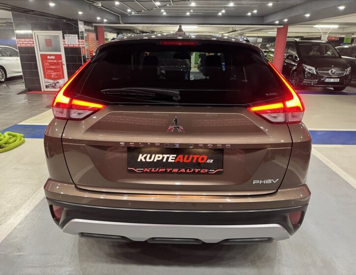 Mitsubishi Eclipse Cross SUV 2,4 l 138 kw