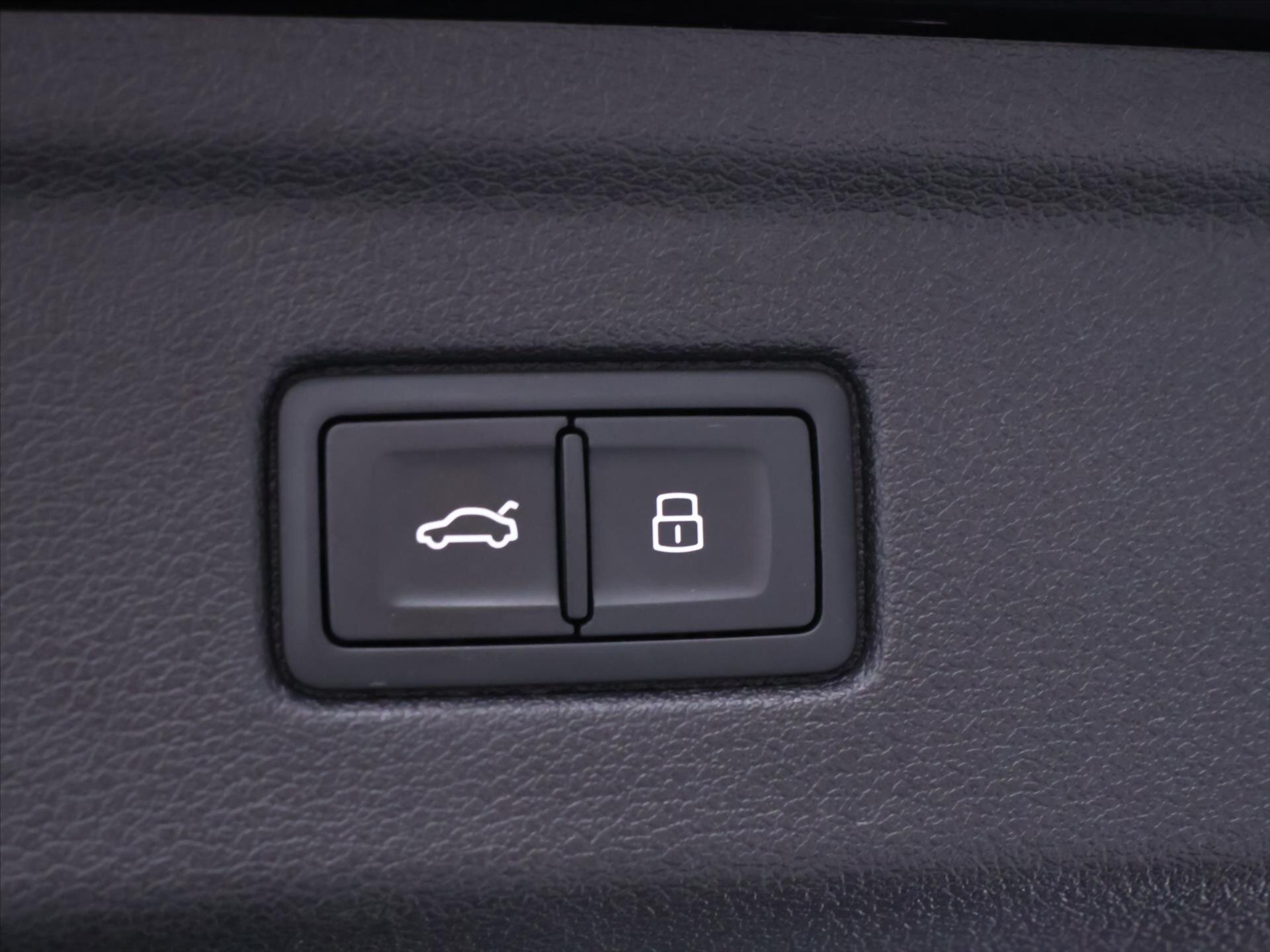 Audi S5 Sedan 3,0 l 260 kw