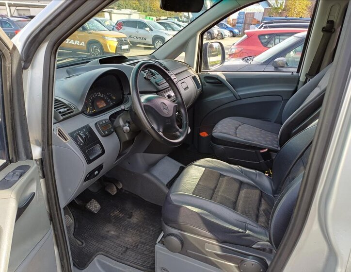 Mercedes-Benz Vito 9