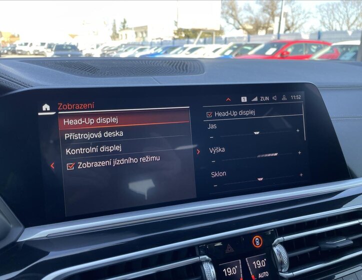 BMW X7 SUV / Terénní 3,0 l 195 kw