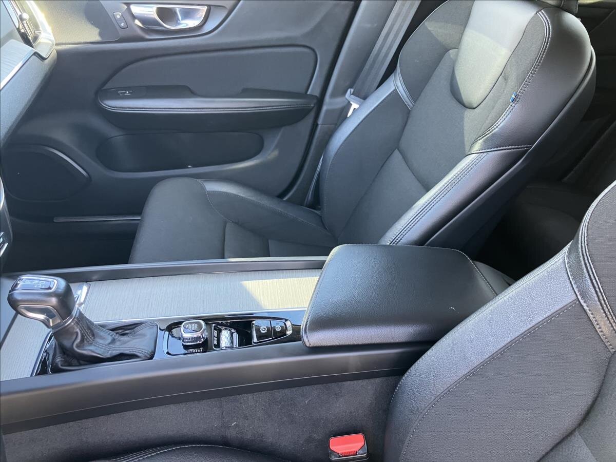 Volvo V60 Kombi 2,0 l 140 kw