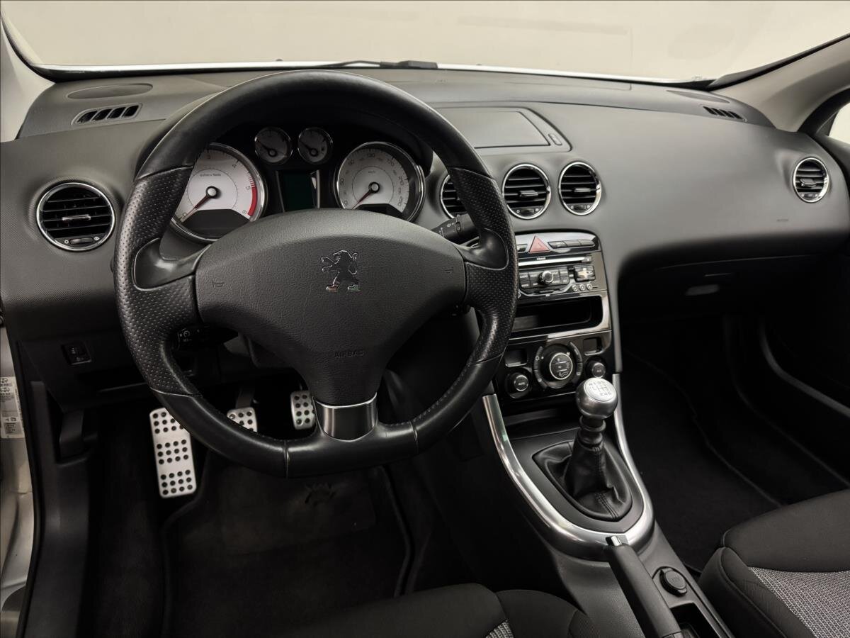 Peugeot 308 Kabriolet 1,6 l 82 kw