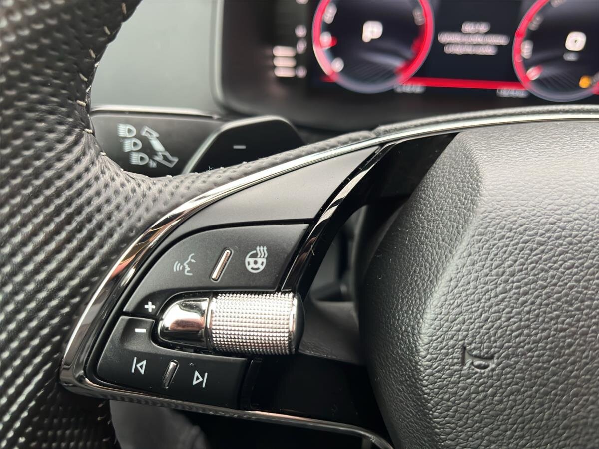 Škoda Karoq SUV 1,5 l 110 kw