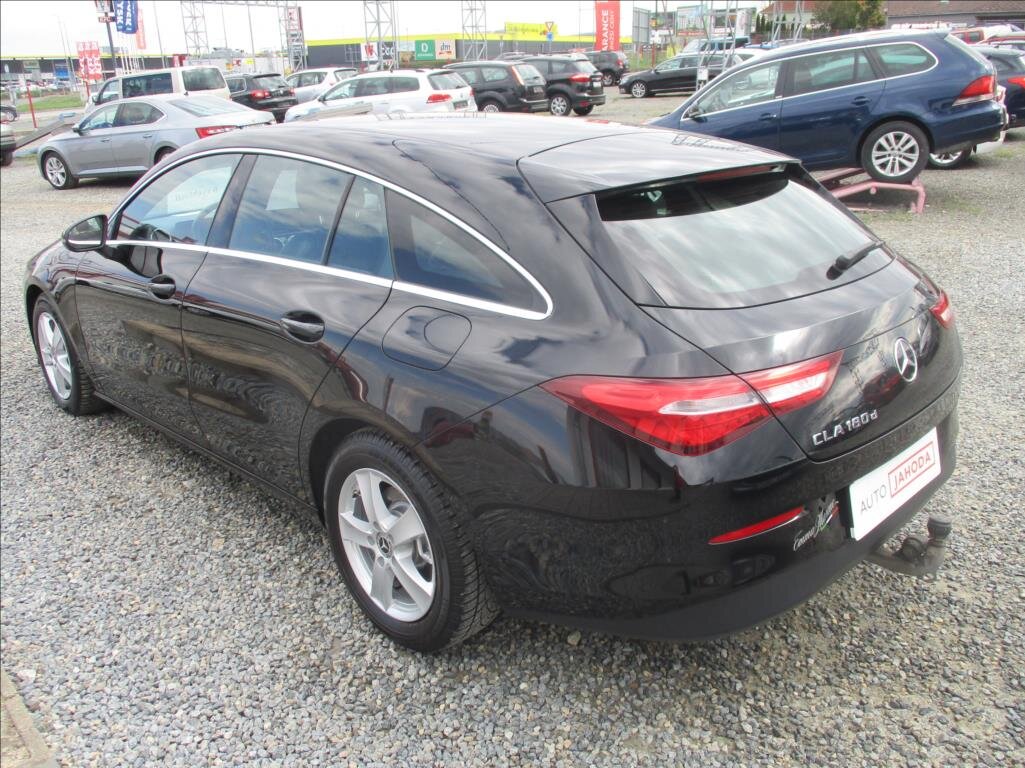 Mercedes-Benz CLA Kombi 1,5 l 85 kw