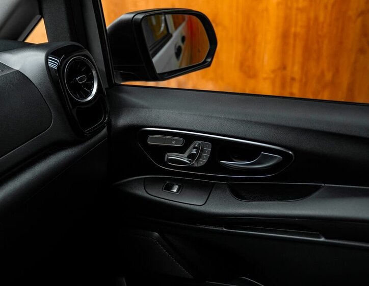 Mercedes-Benz Vito VAN / Minibus 2,0 l 174 kw