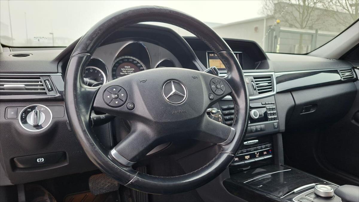 Mercedes-Benz Třídy E Sedan / Limuzína 3,0 l 170 kw