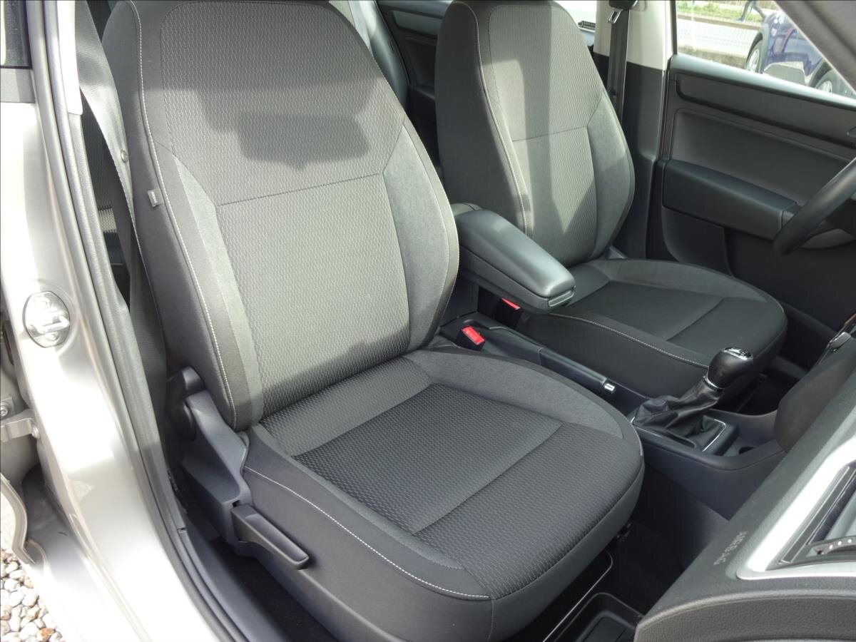 Škoda Rapid Sedan / Limuzína 1,2 l 66 kw