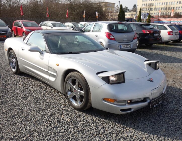 Chevrolet Corvette Kupé 5,7 l 253 kw