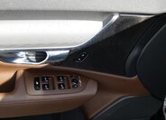 Volvo S90 Sedan / Limuzína 2,0 l 173 kw