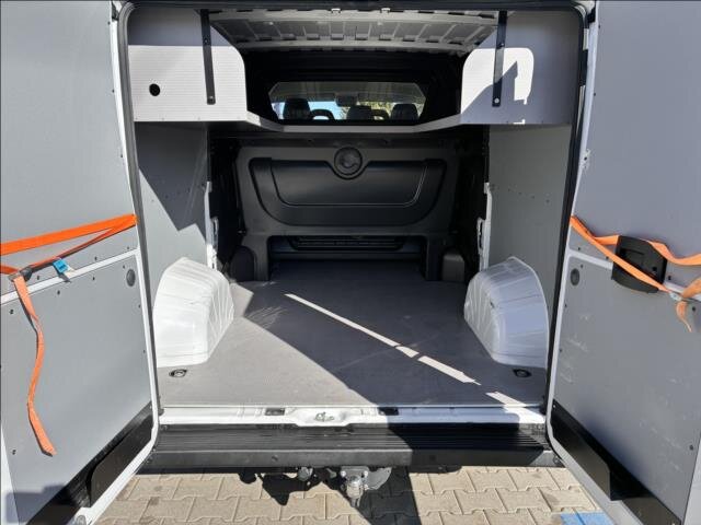 Opel Movano Skříň 2,2 l 103 kw