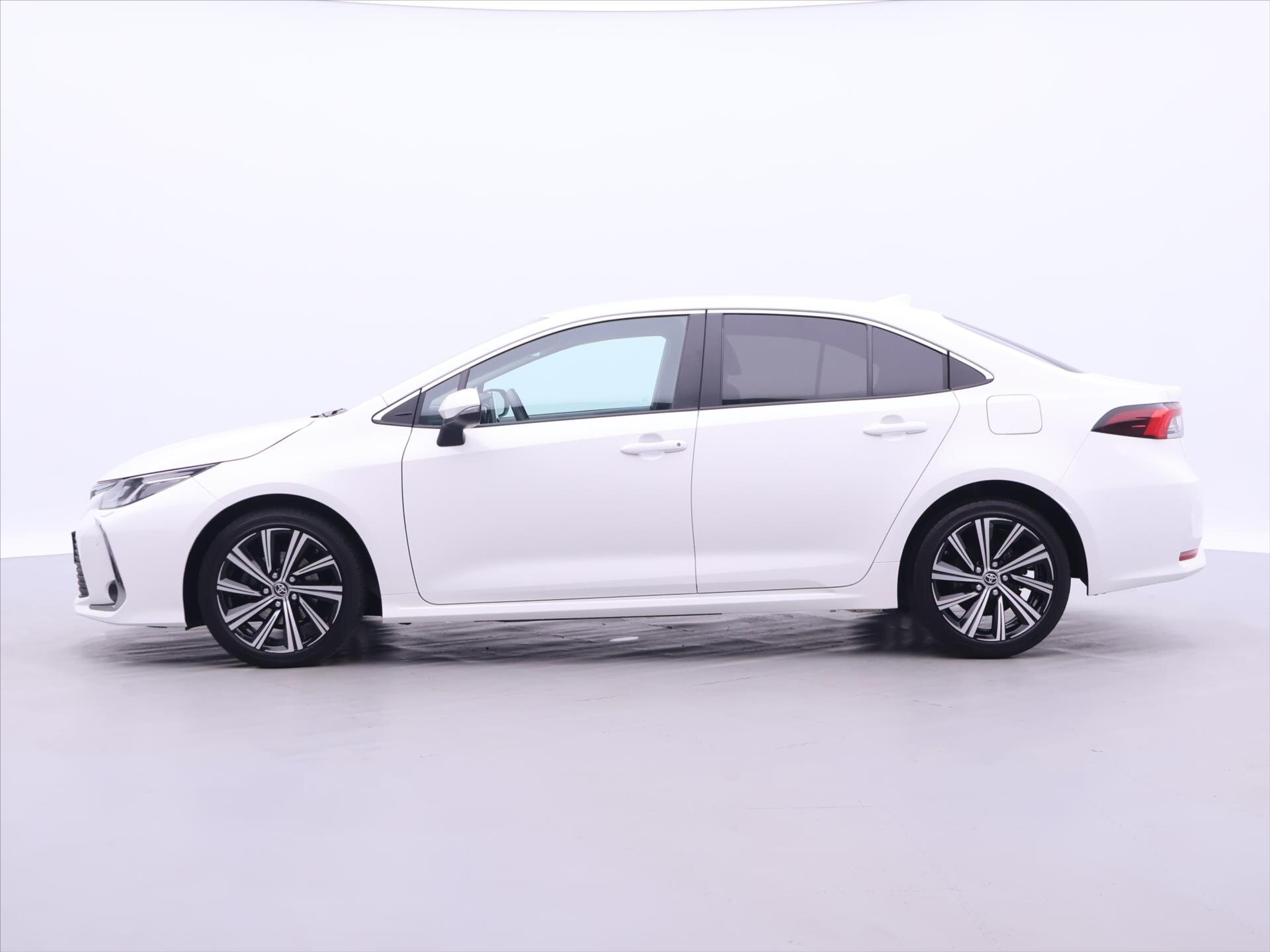 Toyota Corolla Sedan / Limuzína 1,5 l 92 kw