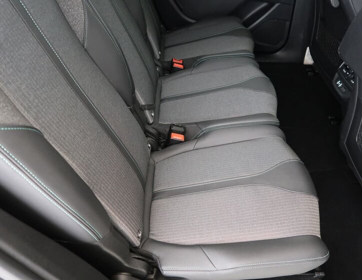 Peugeot 5008 SUV / Terénní 1,5 l 96 kw