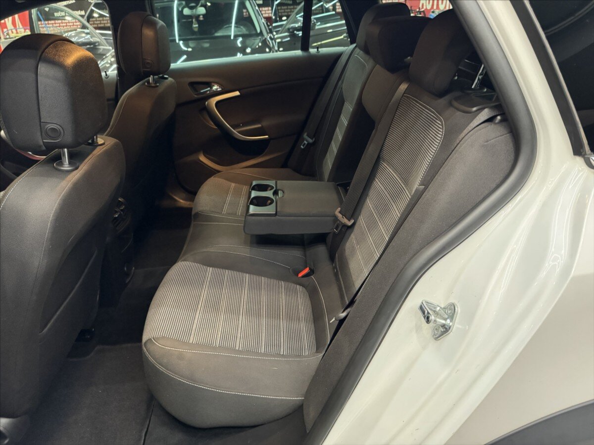 Opel Insignia Kombi 2,0 l 120 kw