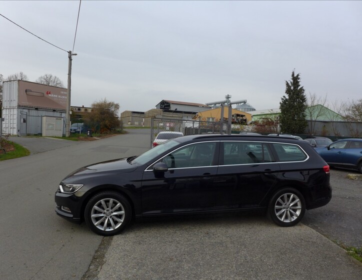 Volkswagen Passat 9