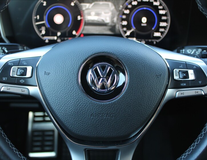 Volkswagen Touareg 13