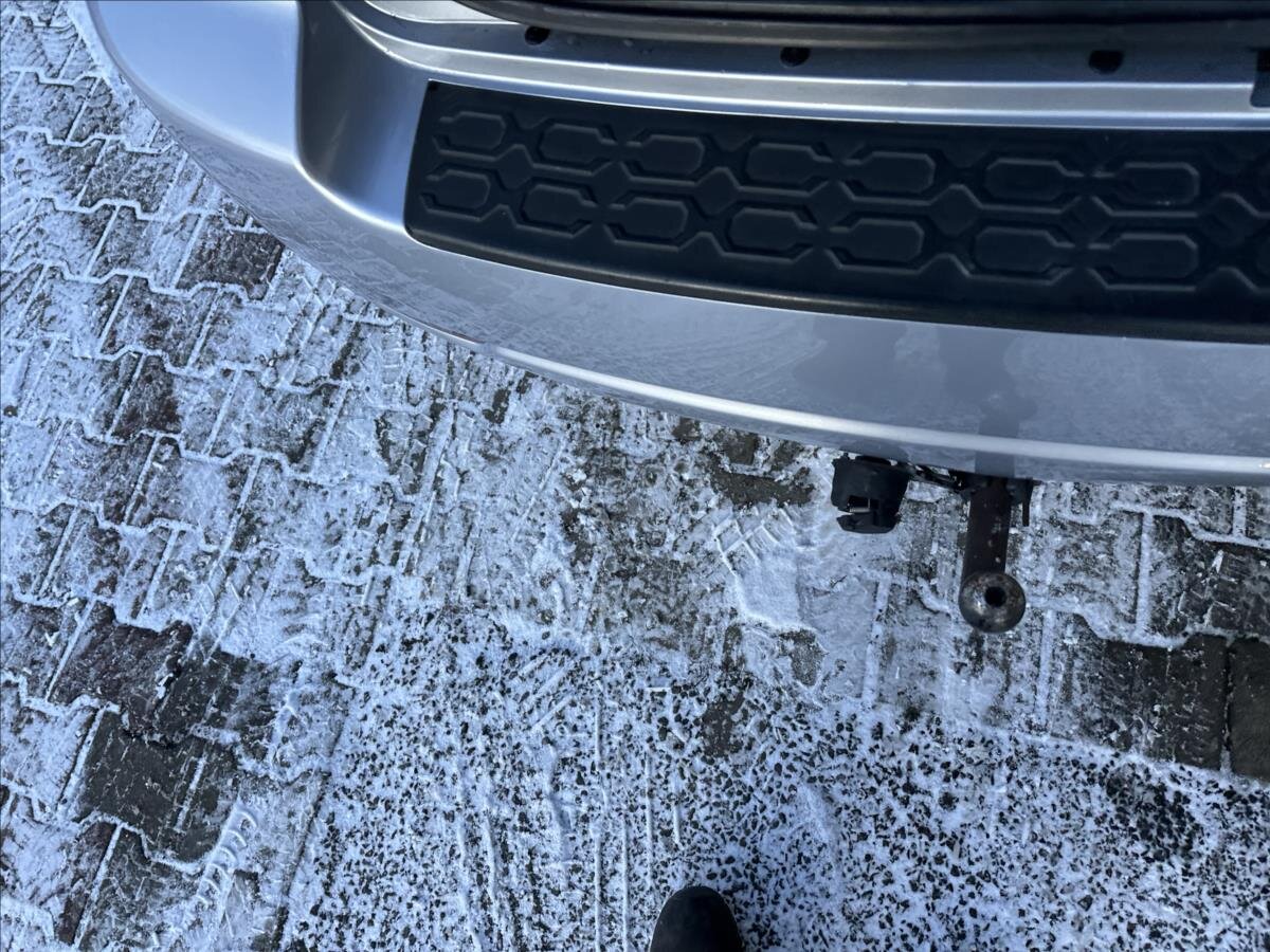 KIA Sorento SUV 2,5 l 125 kw