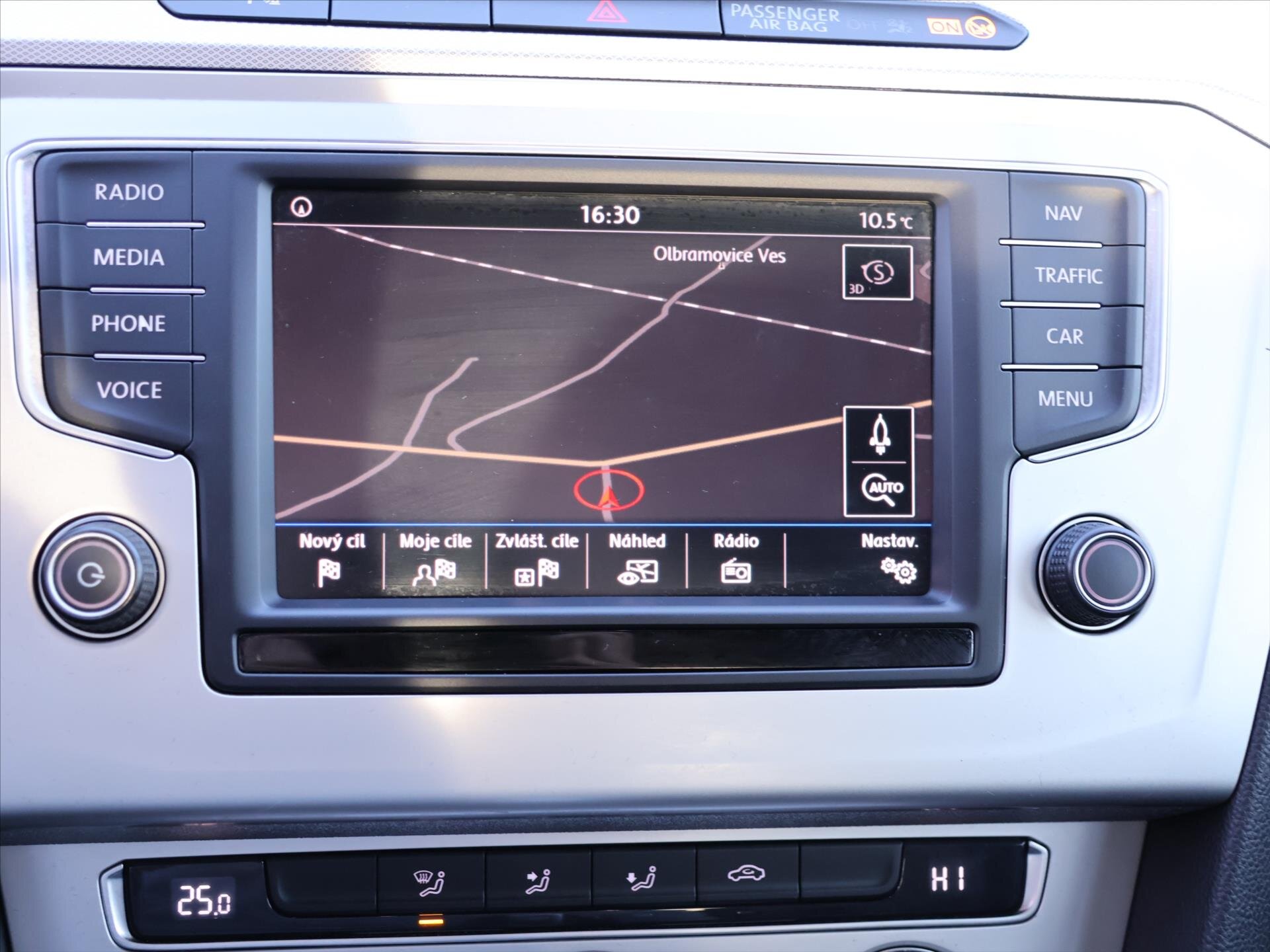 Volkswagen Passat Sedan / Limuzína 1,4 l 110 kw