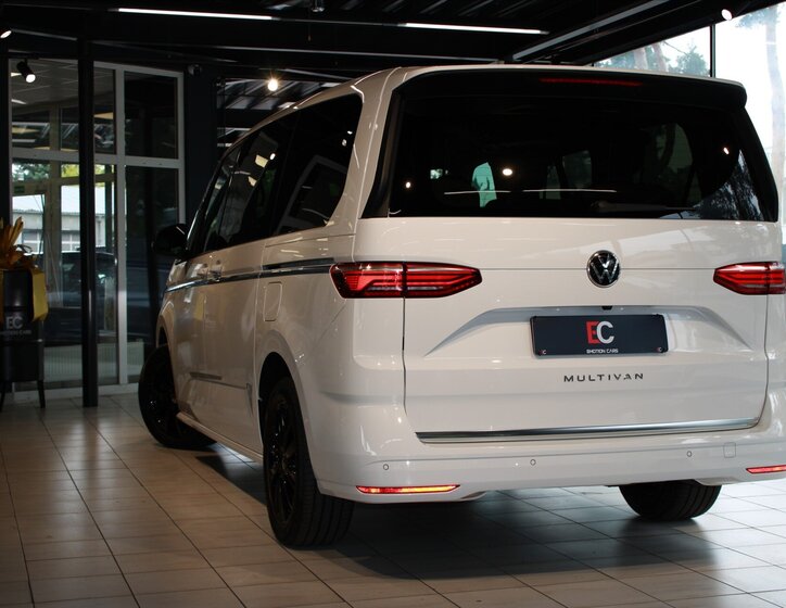 Volkswagen Multivan 29