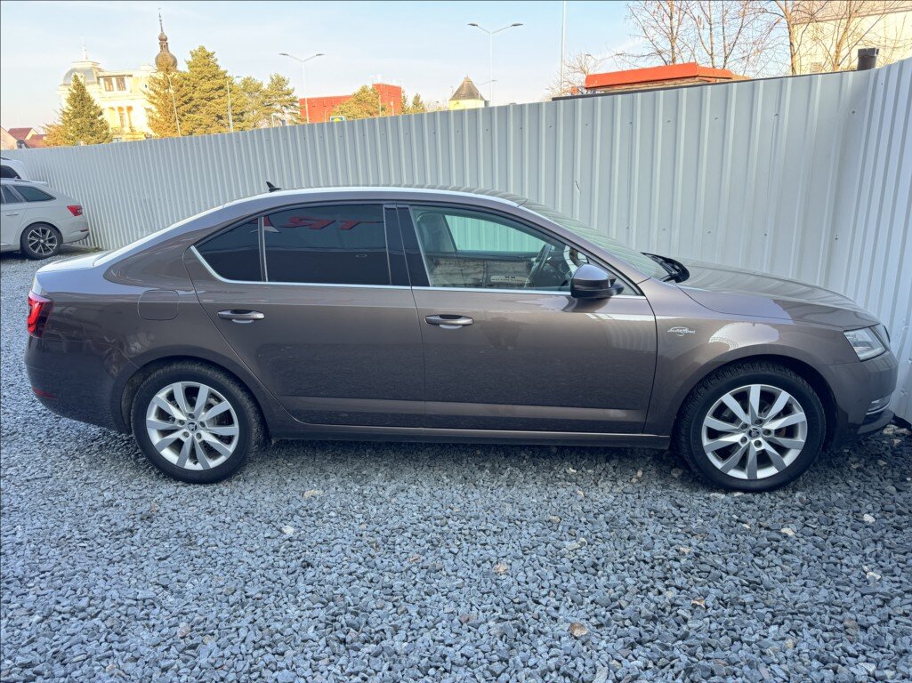 Škoda Octavia Sedan / Limuzína 2,0 l 110 kw