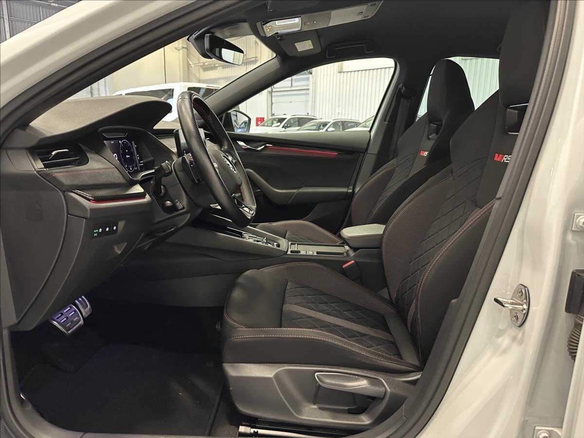 Škoda Octavia Liftback 1,4 l 180 kw