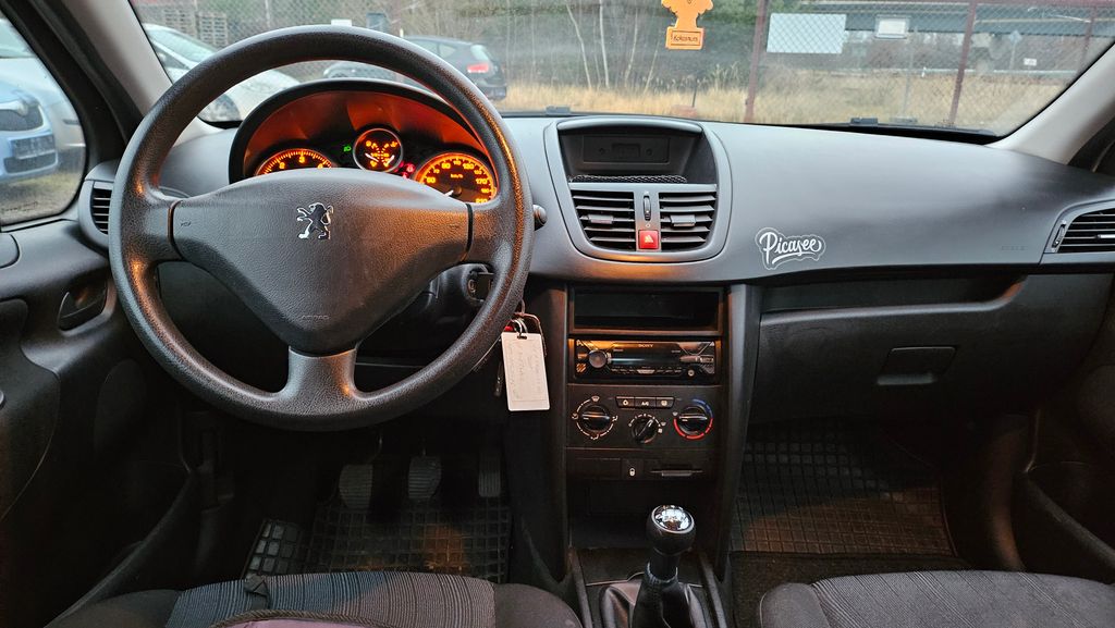 Peugeot 207 Hatchback 1,4 l 50 kw