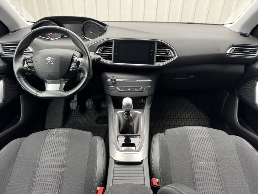 Peugeot 308 Kombi 1,5 l 96 kw