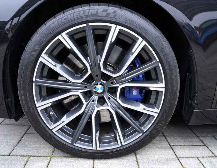 BMW Řada 7 46