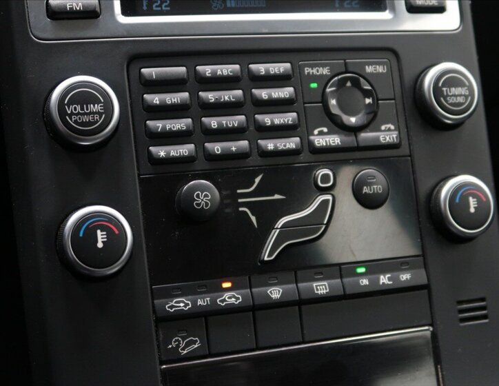 Volvo XC70 Kombi 2,4 l 136 kw