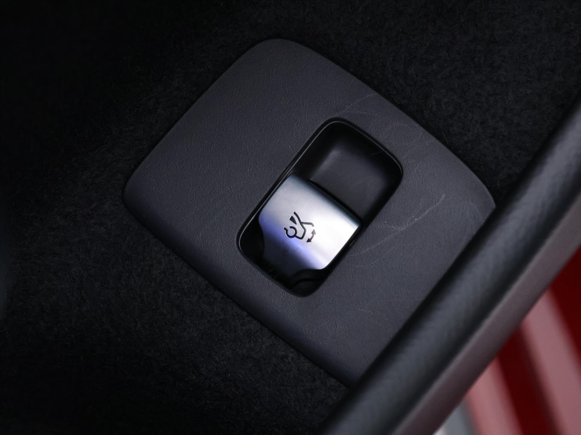 Mercedes-Benz Třídy E Kombi 2,0 l 145 kw