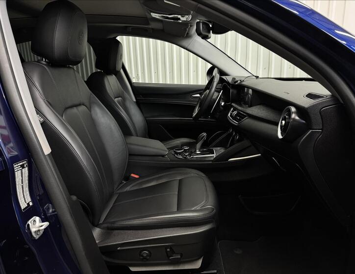 Alfa Romeo Stelvio 42