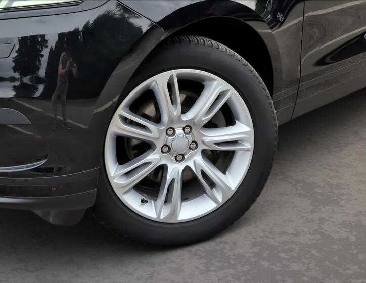 Land Rover Range Rover Velar 6