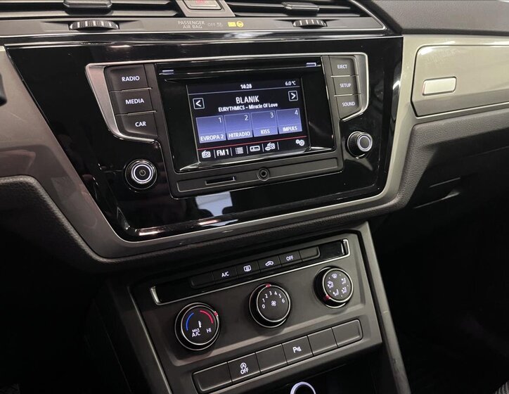 Volkswagen Touran Kombi 1,6 l 81 kw