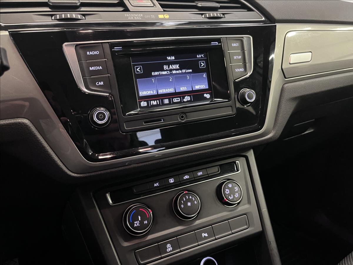 Volkswagen Touran Kombi 1,6 l 81 kw