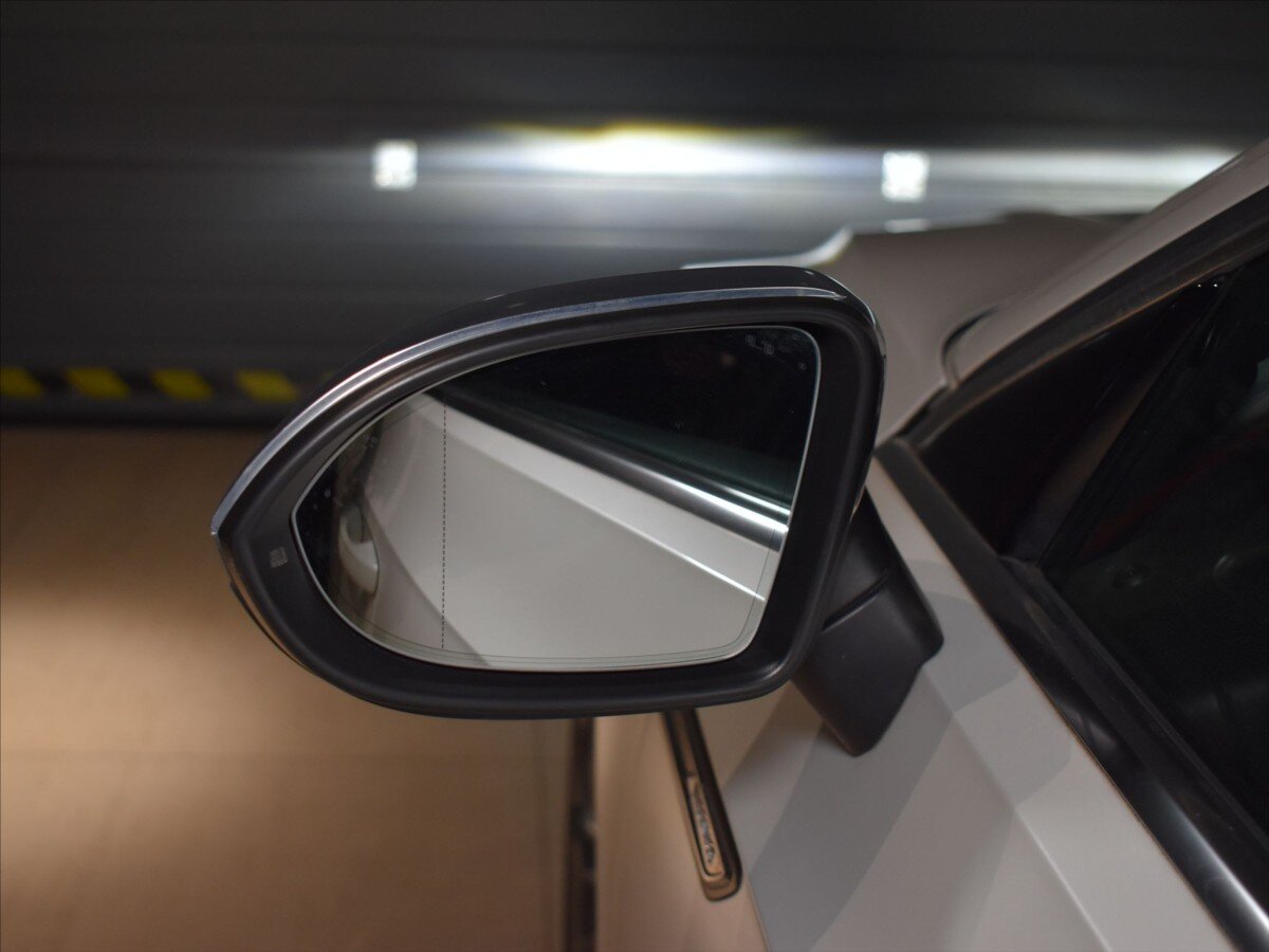 Volkswagen Arteon Liftback 2,0 l 176 kw