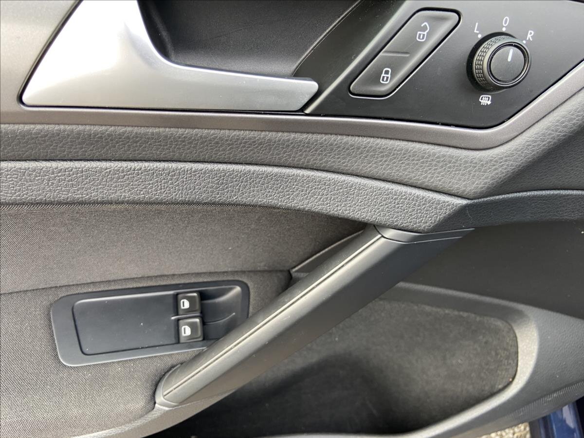 Volkswagen Golf Hatchback 1,2 l 63 kw