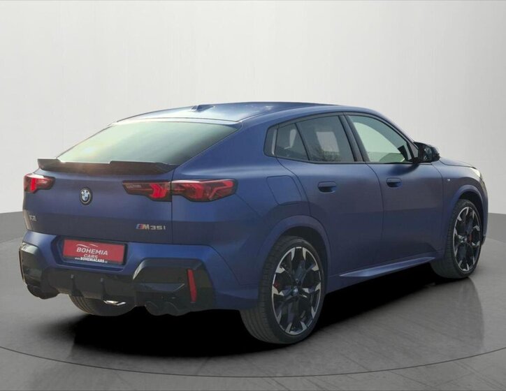 BMW X2 SUV / Terénní 2,0 l 221 kw