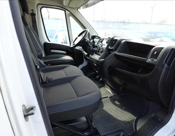 Opel Movano Valník 2,2 l 121 kw