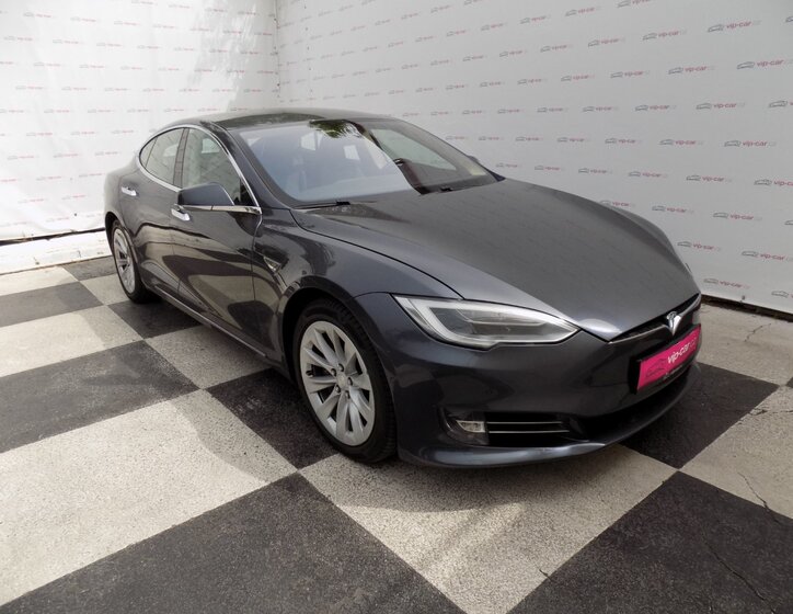 Tesla Model S 5