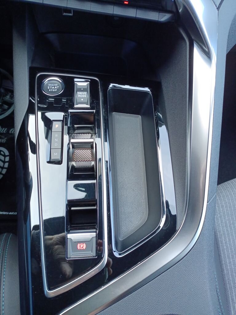 Peugeot 5008 SUV / Terénní 1,5 l 96 kw