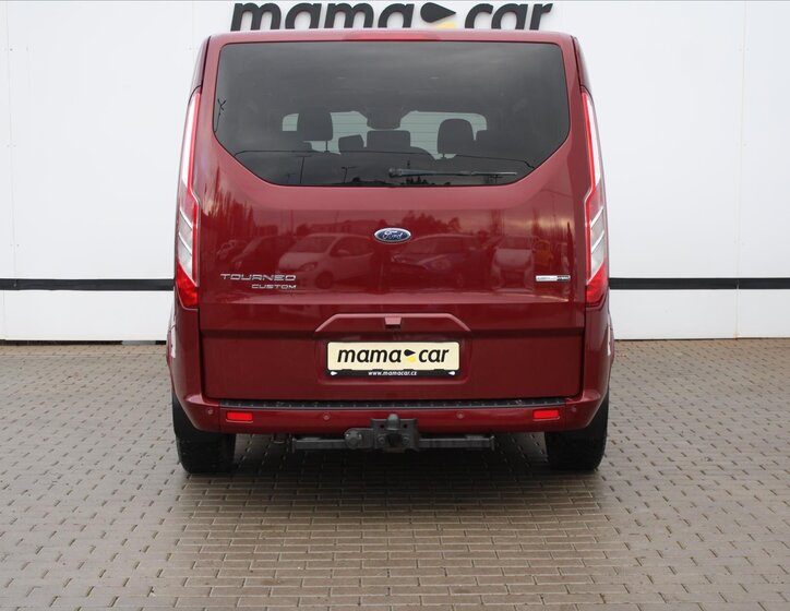 Ford Tourneo Custom 6