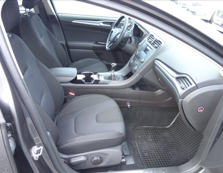 Ford Mondeo Liftback 2,0 l 110 kw