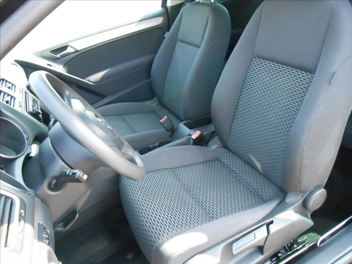 Volkswagen Golf Hatchback 1,6 l 77 kw