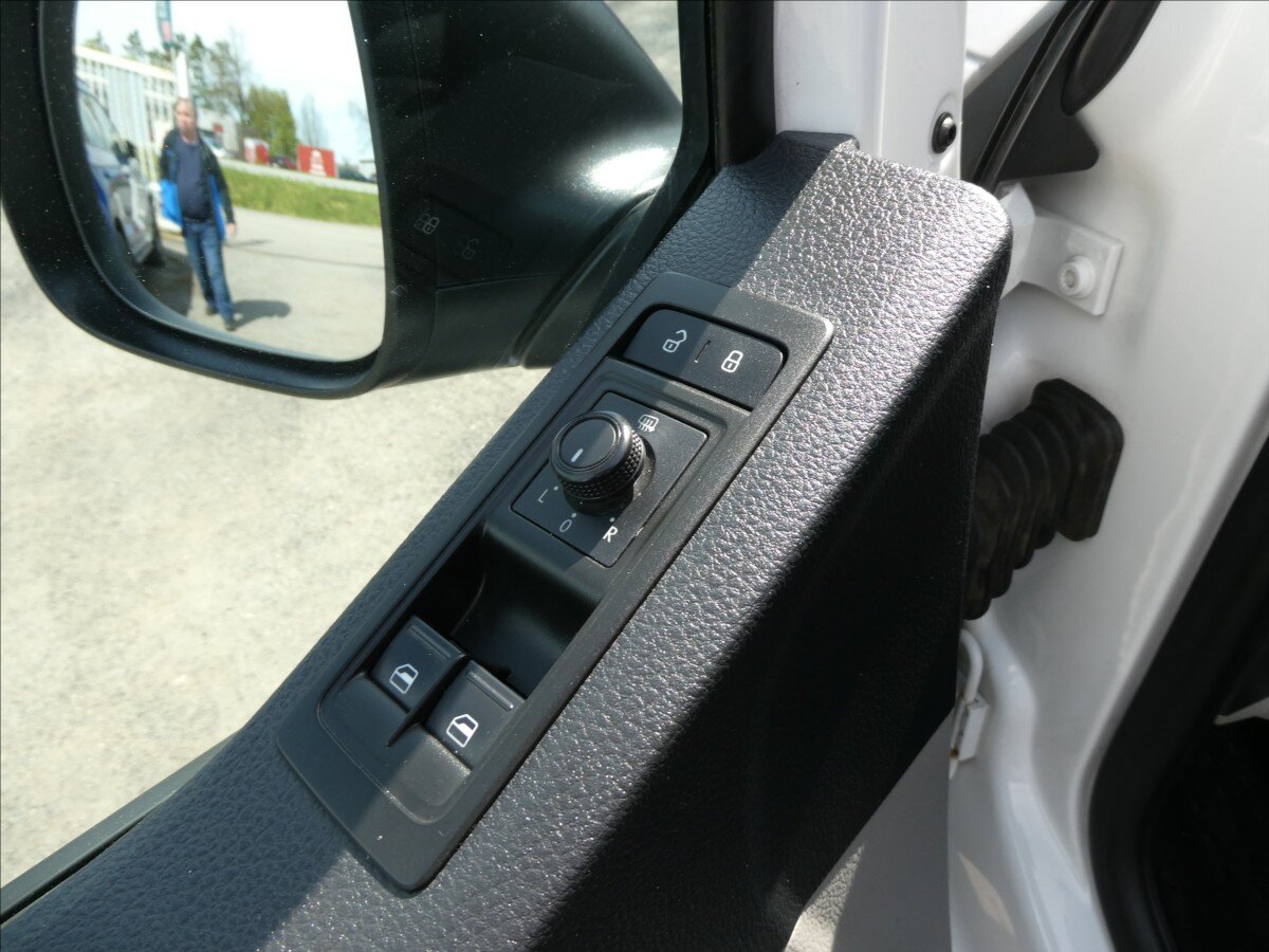 Volkswagen Transporter Skříň 2,0 l 75 kw