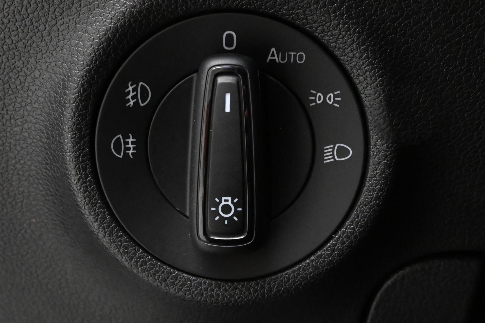 Škoda Karoq SUV / Terénní 1,5 l 110 kw