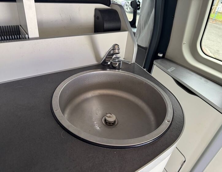 Ford Tourneo Custom 16