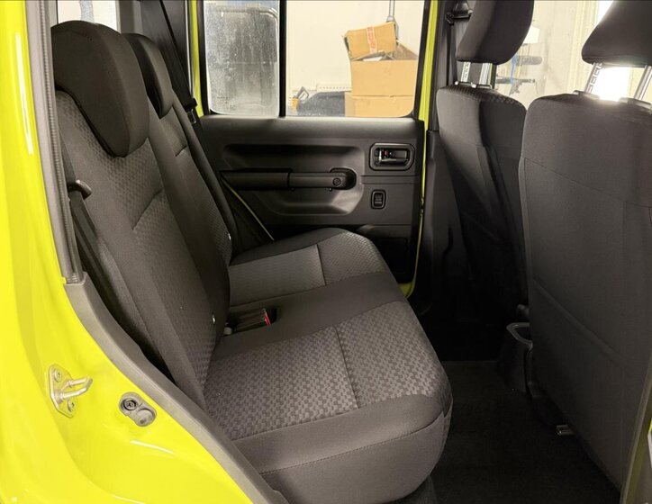 Suzuki Jimny SUV 1,5 l 75 kw